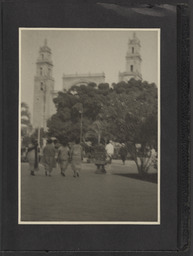 White sister's photo album from trip to Guatemala, 1927, page 4